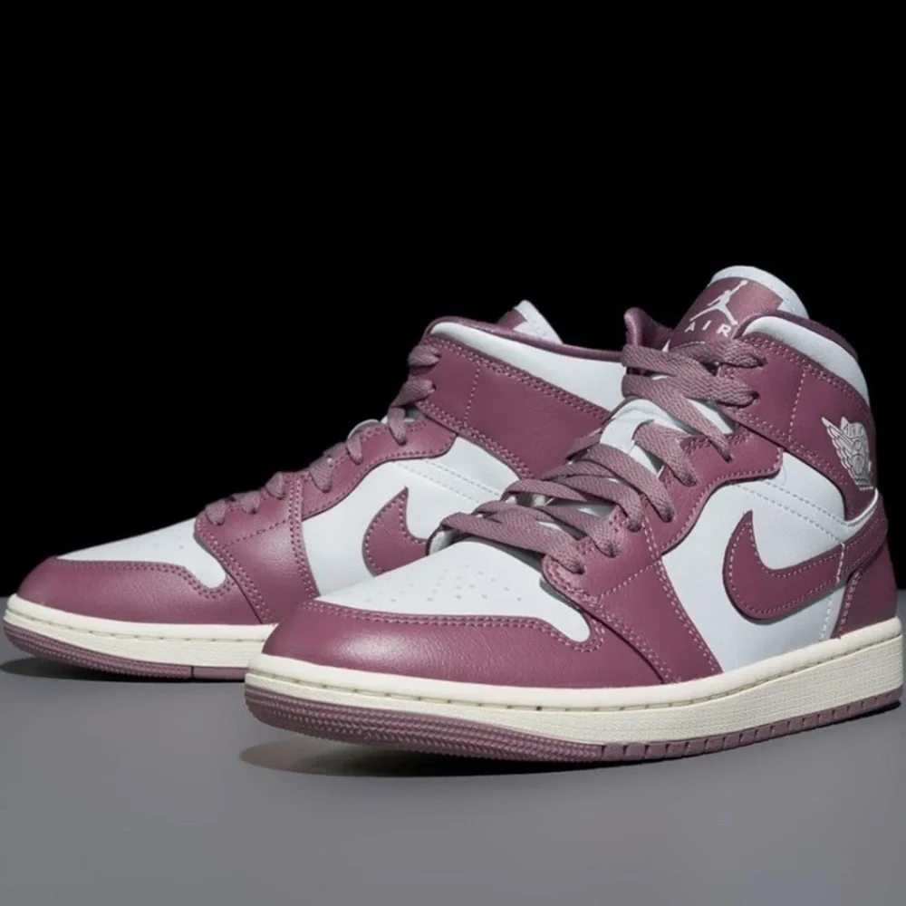 Nike Women's Air Jordan 1 Mid Pure Platinum/Sky J Mauve-Sail (BQ6472) size 6.5 - Picture 2 of 10